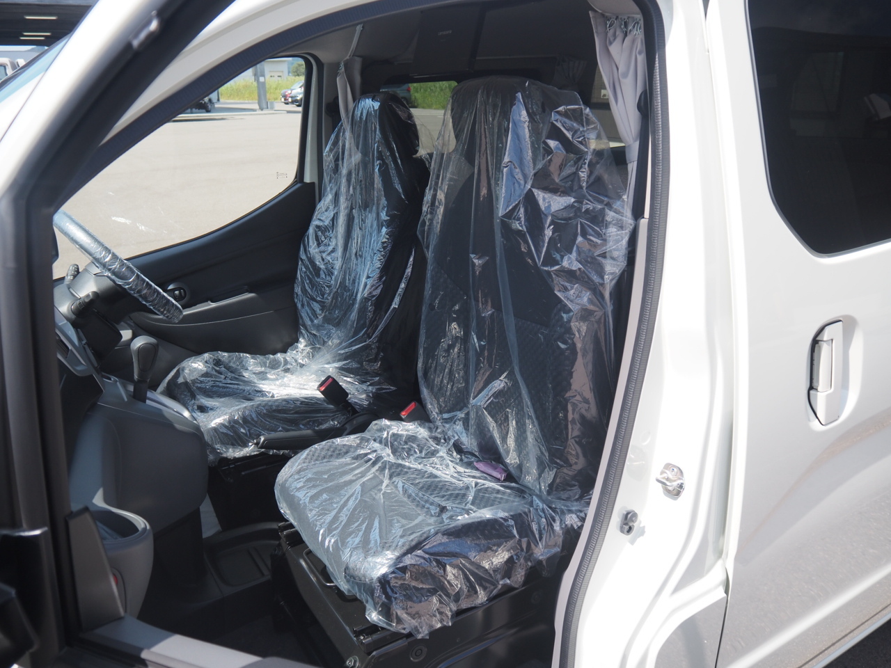 キャンピングカー バンコン NV200ﾊﾞﾈｯﾄ FOCS Luz ﾙｿ 新車即納
