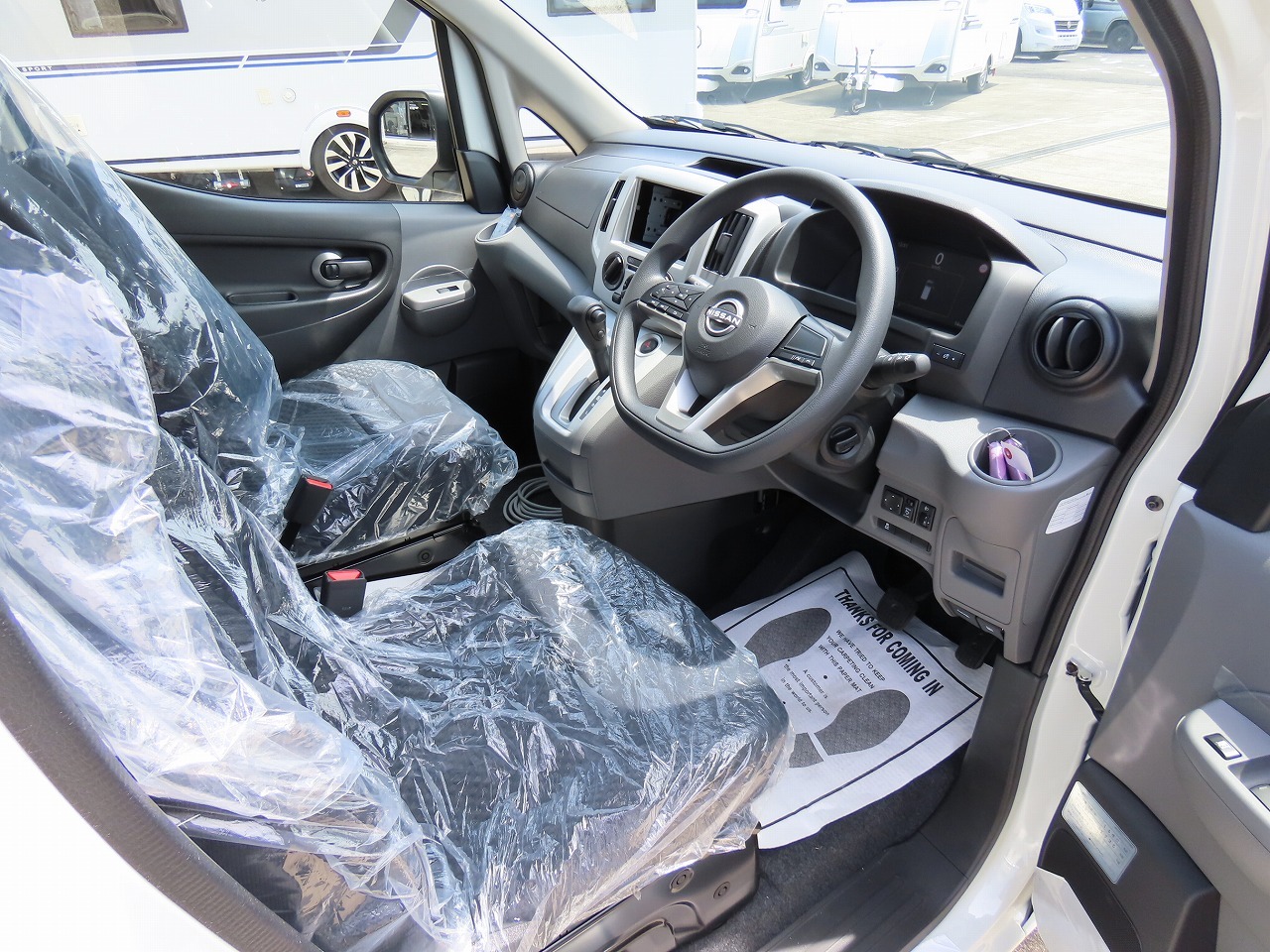 キャンピングカー バンコン NV200ﾊﾞﾈｯﾄ FOCS Luz ﾙｿ 新車即納