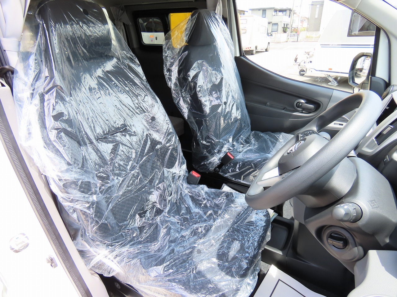 キャンピングカー バンコン NV200ﾊﾞﾈｯﾄ FOCS Luz ﾙｿ 新車即納