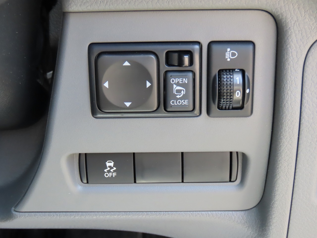 キャンピングカー バンコン NV200ﾊﾞﾈｯﾄ FOCS Luz ﾙｿ 新車即納