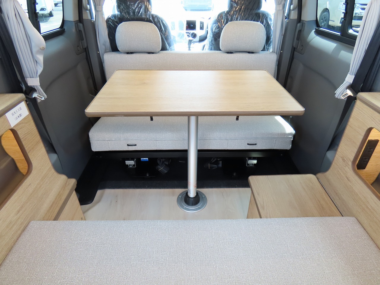 キャンピングカー バンコン NV200ﾊﾞﾈｯﾄ FOCS Luz ﾙｿ 新車即納
