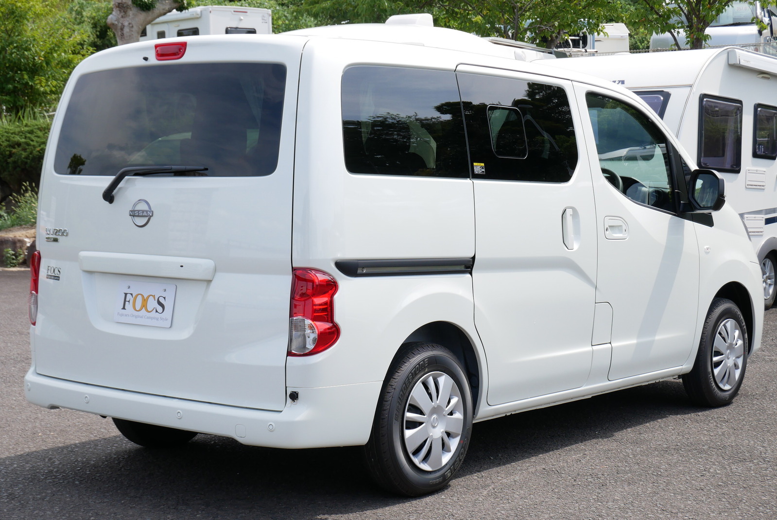 キャンピングカー バンコン NV200ﾊﾞﾈｯﾄ FOCSﾙｿ ﾌﾘｯﾌﾟﾀﾞｳﾝ 新車