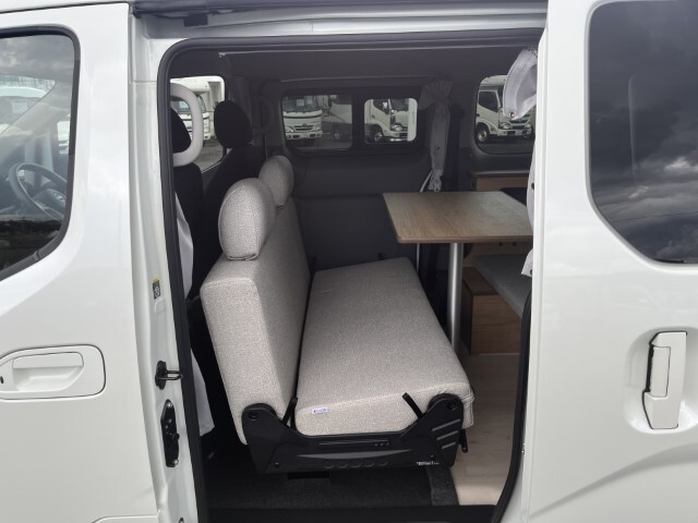 キャンピングカー バンコン NV200ﾊﾞﾈｯﾄ FOCS Luz ﾙｿ 新車即納