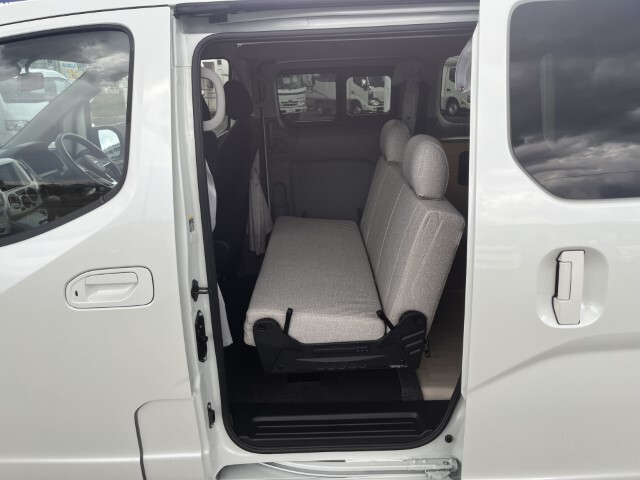 キャンピングカー バンコン NV200ﾊﾞﾈｯﾄ FOCS Luz ﾙｿ 新車即納