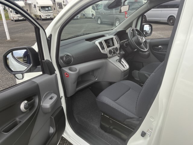 キャンピングカー バンコン NV200ﾊﾞﾈｯﾄ FOCS Luz ﾙｿ 新車即納