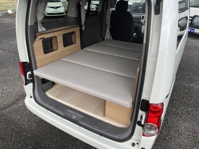 キャンピングカー バンコン NV200ﾊﾞﾈｯﾄ FOCS Luz ﾙｿ 新車即納