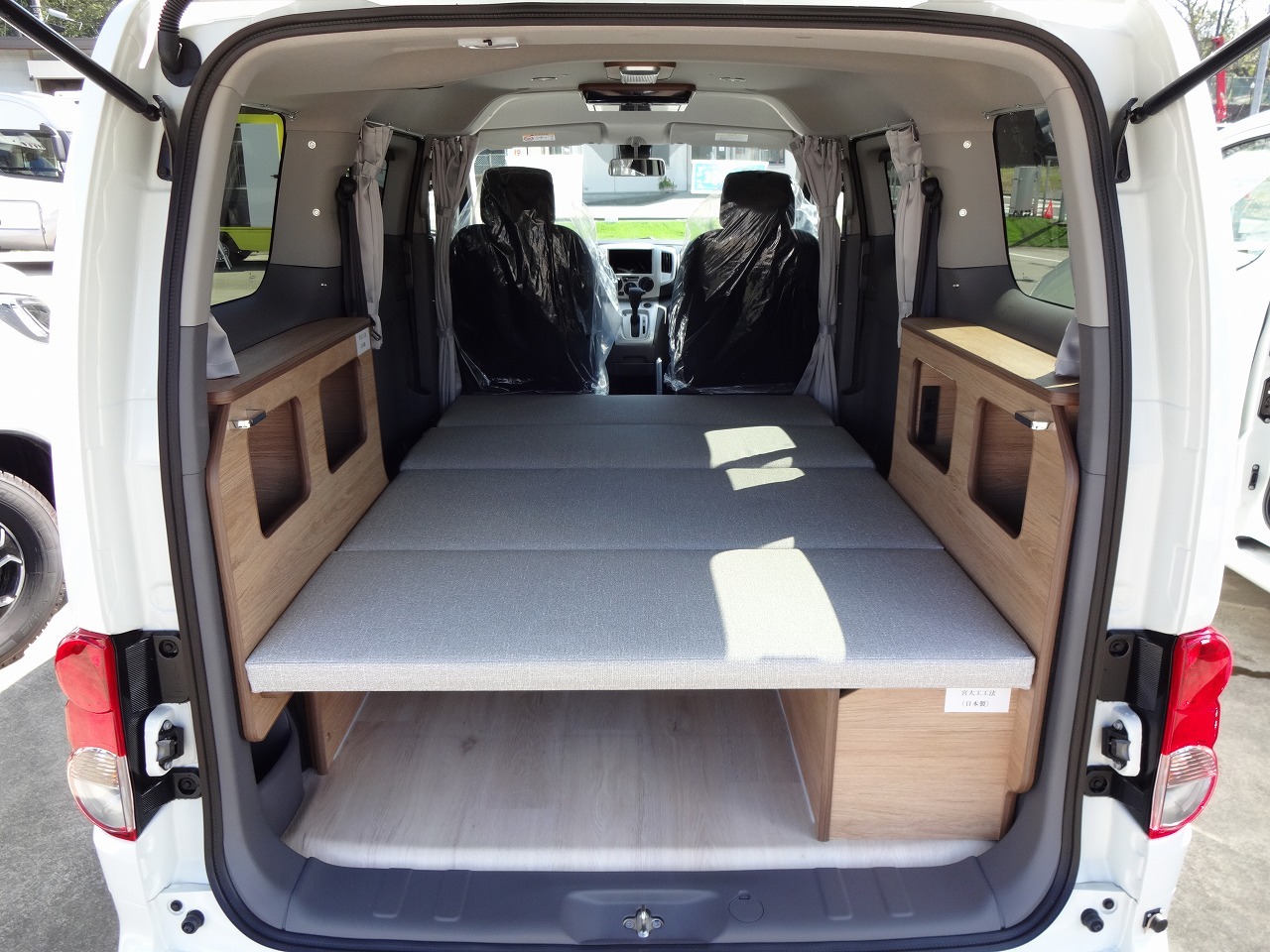 キャンピングカー バンコン NV200ﾊﾞﾈｯﾄ FOCS ﾙｿ 新車即納