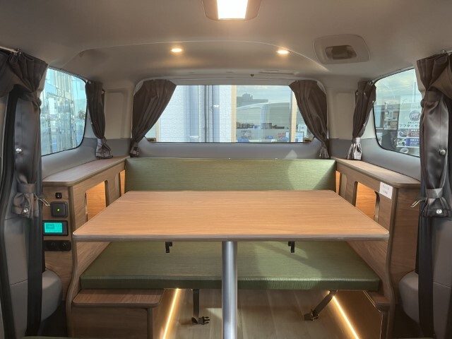 キャンピングカー バンコン NV200ﾊﾞﾈｯﾄ FOCS Luz ﾙｿ 新車即納