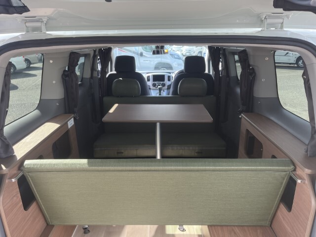 キャンピングカー バンコン NV200ﾊﾞﾈｯﾄ FOCS Luz ﾙｿ 新車即納