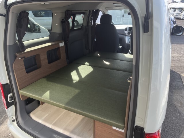 キャンピングカー バンコン NV200ﾊﾞﾈｯﾄ FOCS Luz ﾙｿ 新車即納