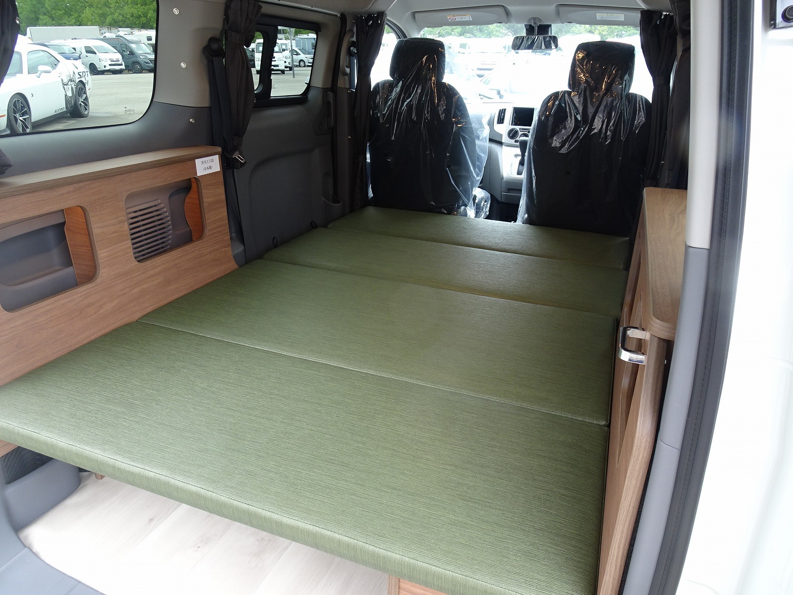 キャンピングカー バンコン NV200ﾊﾞﾈｯﾄ FOCS Luz ﾙｿ FF 新車