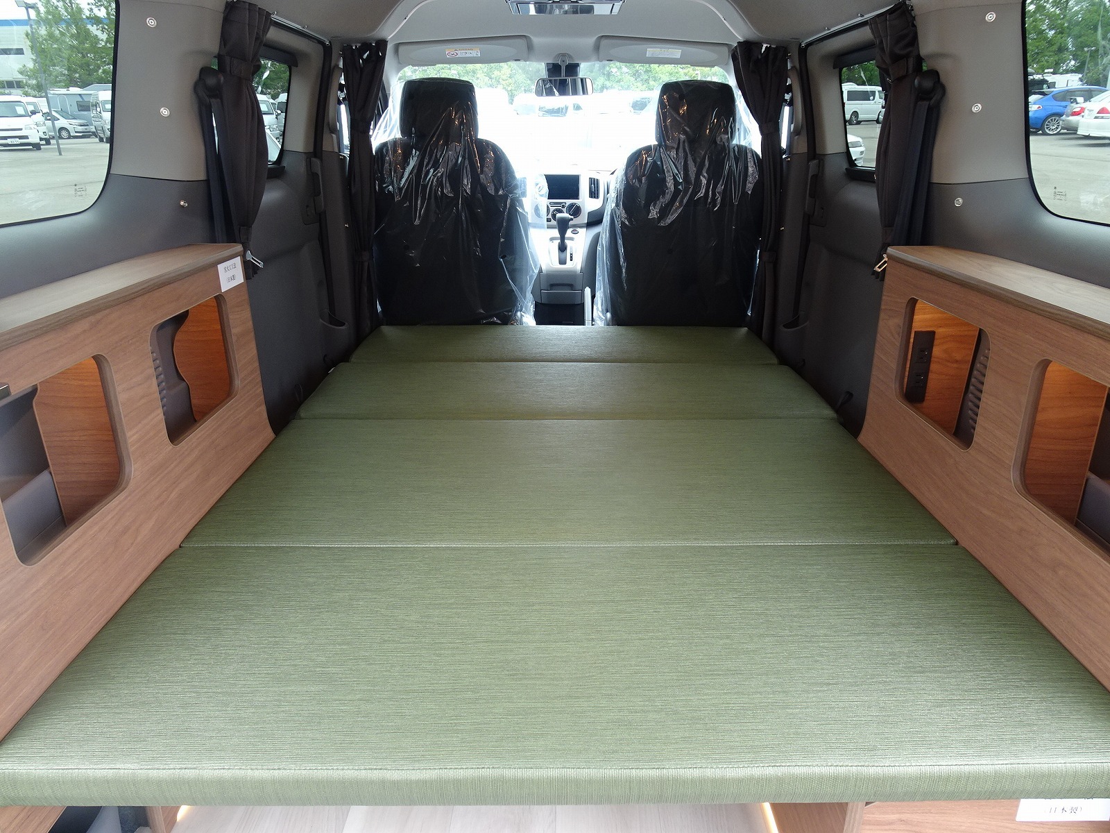 キャンピングカー バンコン NV200ﾊﾞﾈｯﾄ FOCS Luz ﾙｿ FF 新車