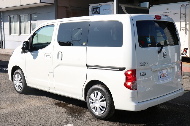 キャンピングカー バンコン NV200ﾊﾞﾈｯﾄ FOCS Luz ﾙｿ 新車即納
