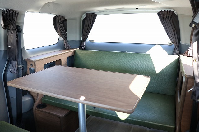 キャンピングカー バンコン NV200ﾊﾞﾈｯﾄ FOCS Luz ﾙｿ 新車即納
