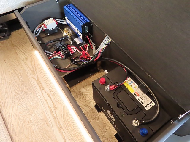 キャンピングカー バンコン NV200ﾊﾞﾈｯﾄ FOCS ﾙｿ 新車即納車