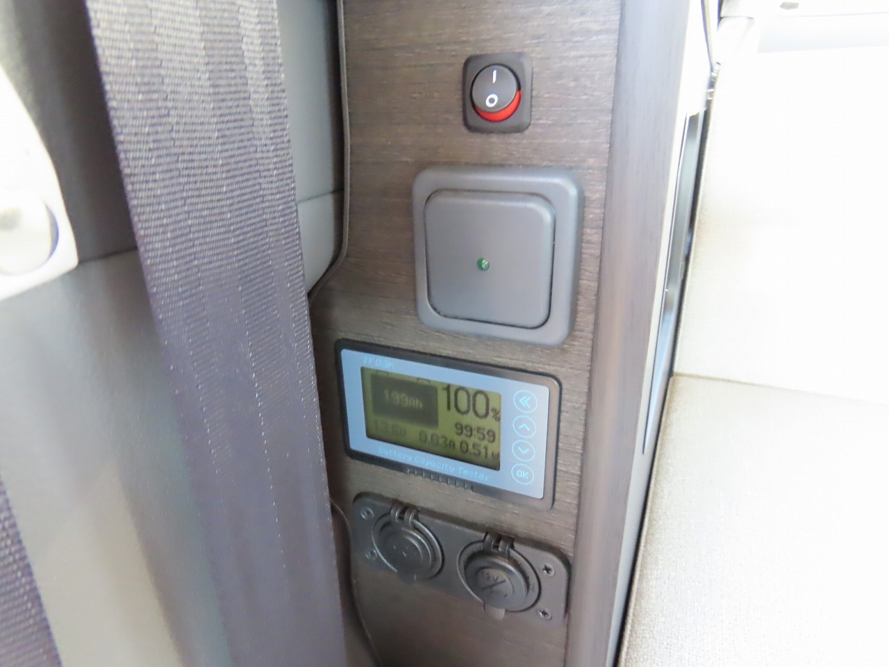 キャンピングカー バンコン NV200ﾊﾞﾈｯﾄ FOCS ﾙｿ 新車展示車