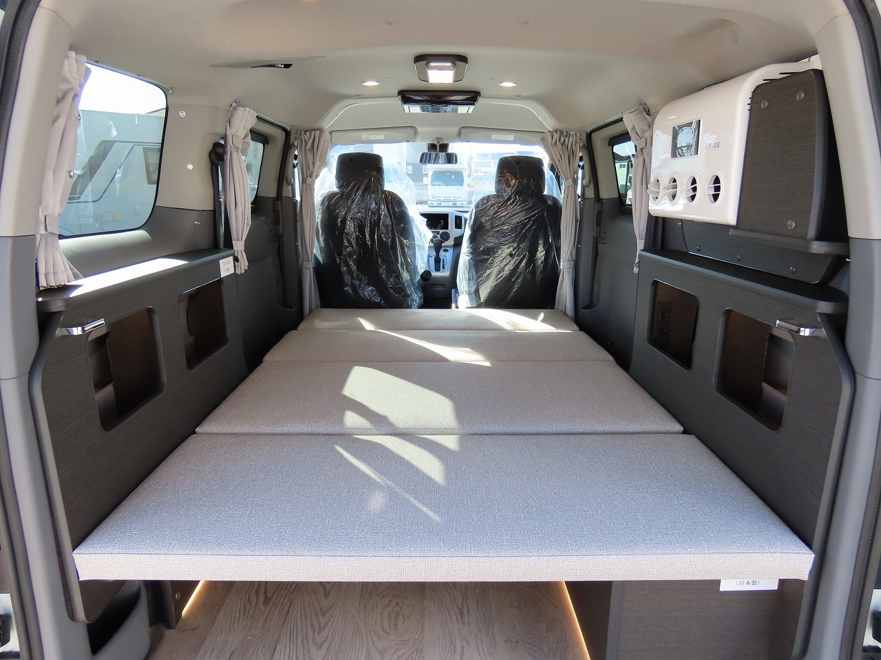 キャンピングカー バンコン NV200ﾊﾞﾈｯﾄ FOCS ﾙｿ 新車展示車