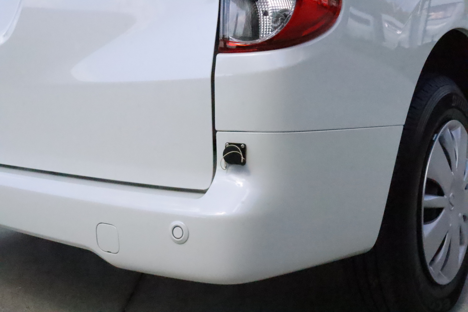 キャンピングカー バンコン NV200ﾊﾞﾈｯﾄFOCSﾙｿ 新車展示車 12Vｸｰﾗｰ