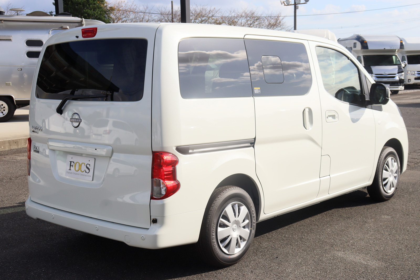 キャンピングカー バンコン NV200ﾊﾞﾈｯﾄ FOCS Luz ﾙｿ 新車