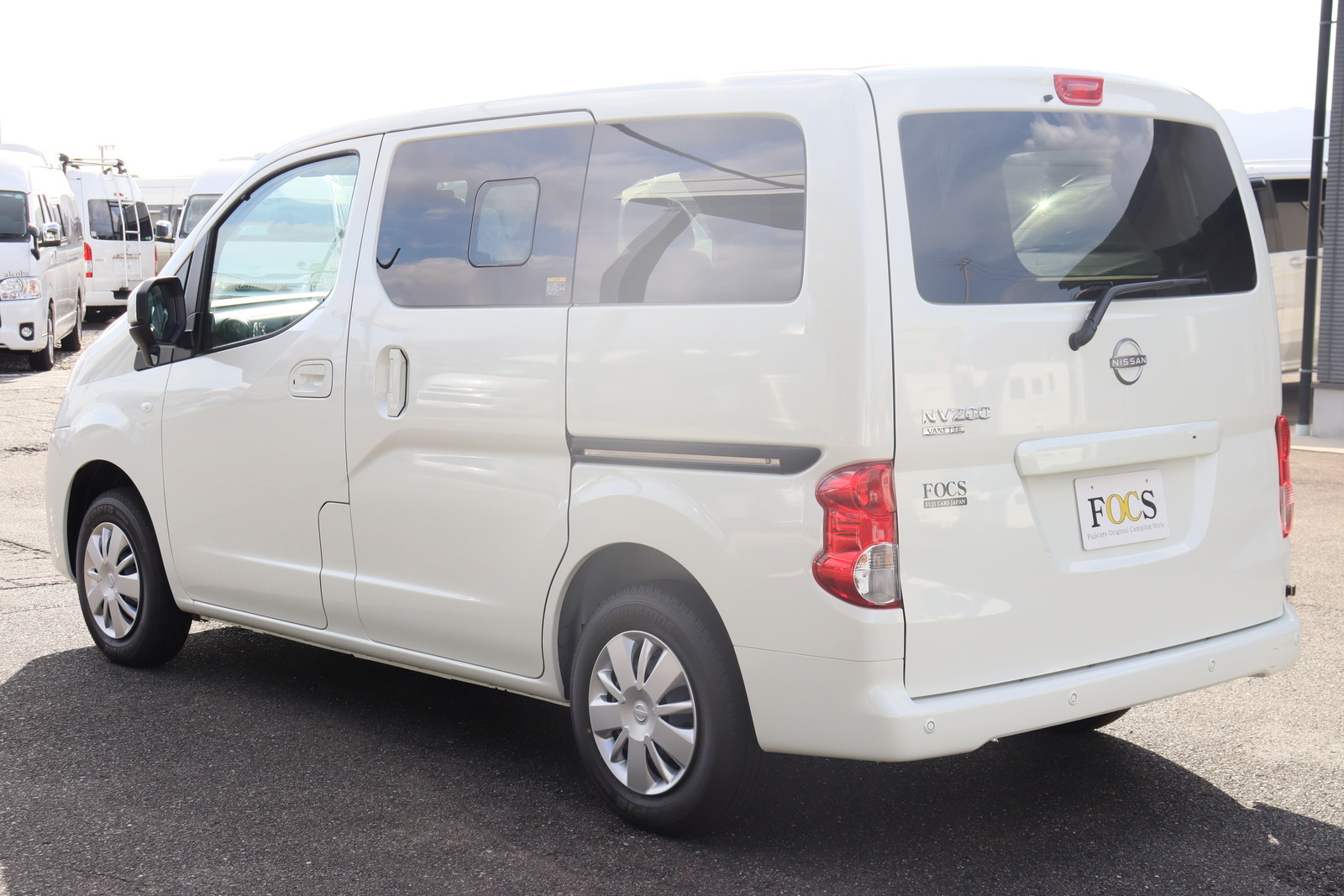 キャンピングカー バンコン NV200ﾊﾞﾈｯﾄ FOCS Luz ﾙｿ 新車