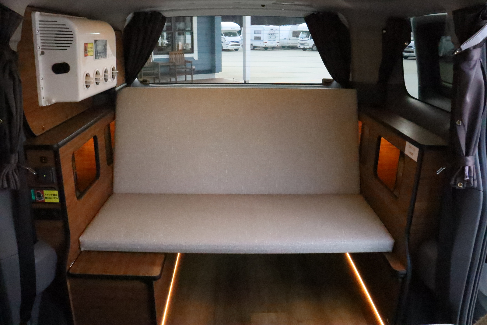 キャンピングカー NV200バネット FOCS Luz 新車即納車　DC12Vｸｰﾗｰ