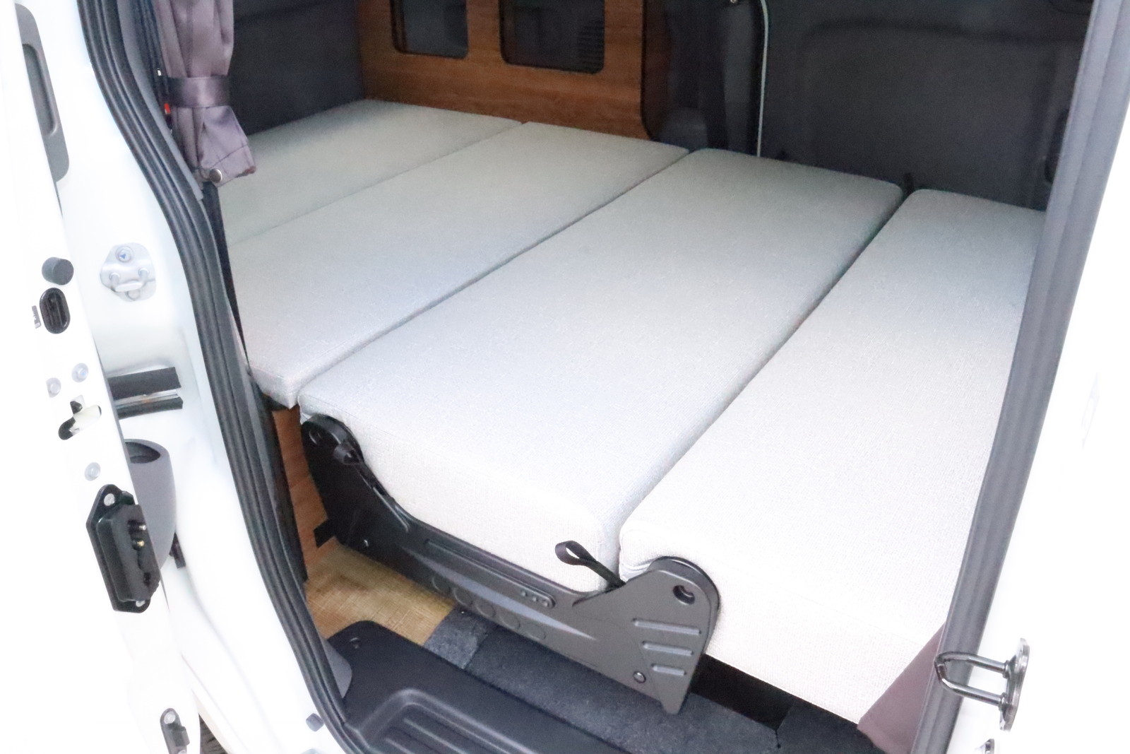 キャンピングカー NV200バネット FOCS Luz 新車即納車　DC12Vｸｰﾗｰ