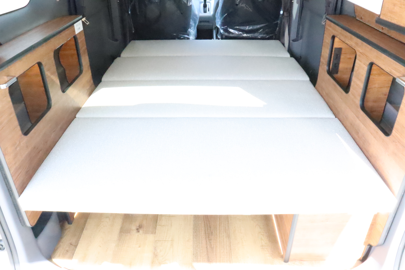 キャンピングカー NV200バネット FOCS Luz 新車即納車　DC12Vｸｰﾗｰ