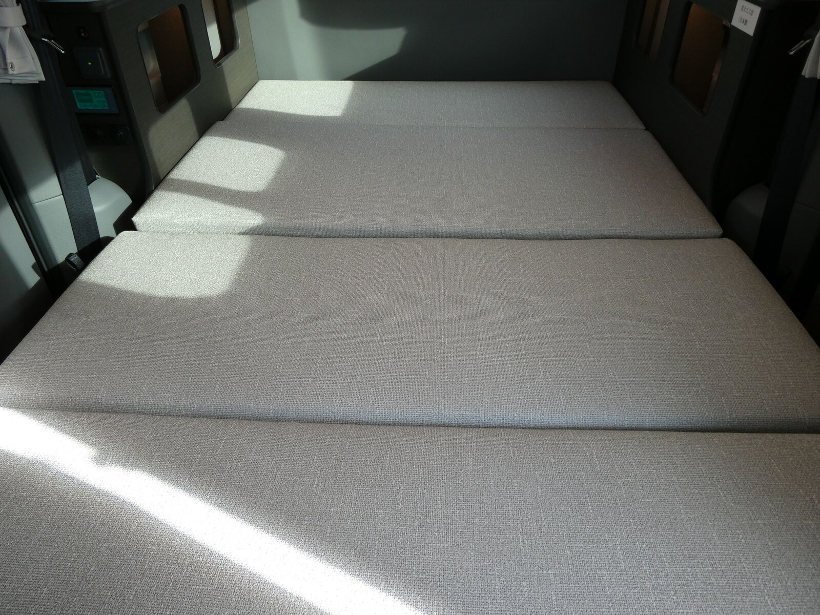 キャンピングカー バンコン FOCS Luz(ﾙｿ) 新車即納車