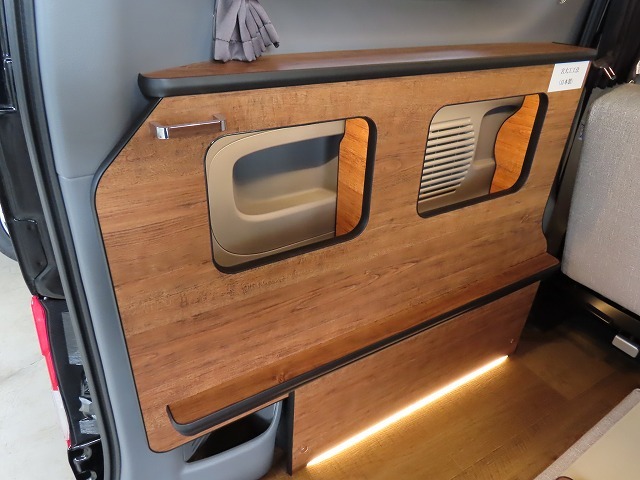 キャンピングカー バンコン NV200ﾊﾞﾈｯﾄFOCS　ﾙｿ　新車即納 