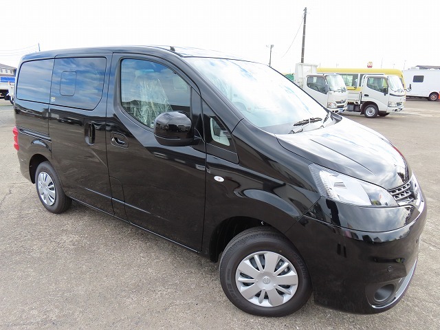 キャンピングカー バンコン NV200ﾊﾞﾈｯﾄFOCS　ﾙｿ　新車即納 