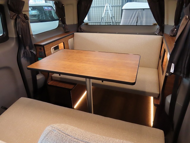 キャンピングカー バンコン NV200ﾊﾞﾈｯﾄFOCS　ﾙｿ　新車即納 