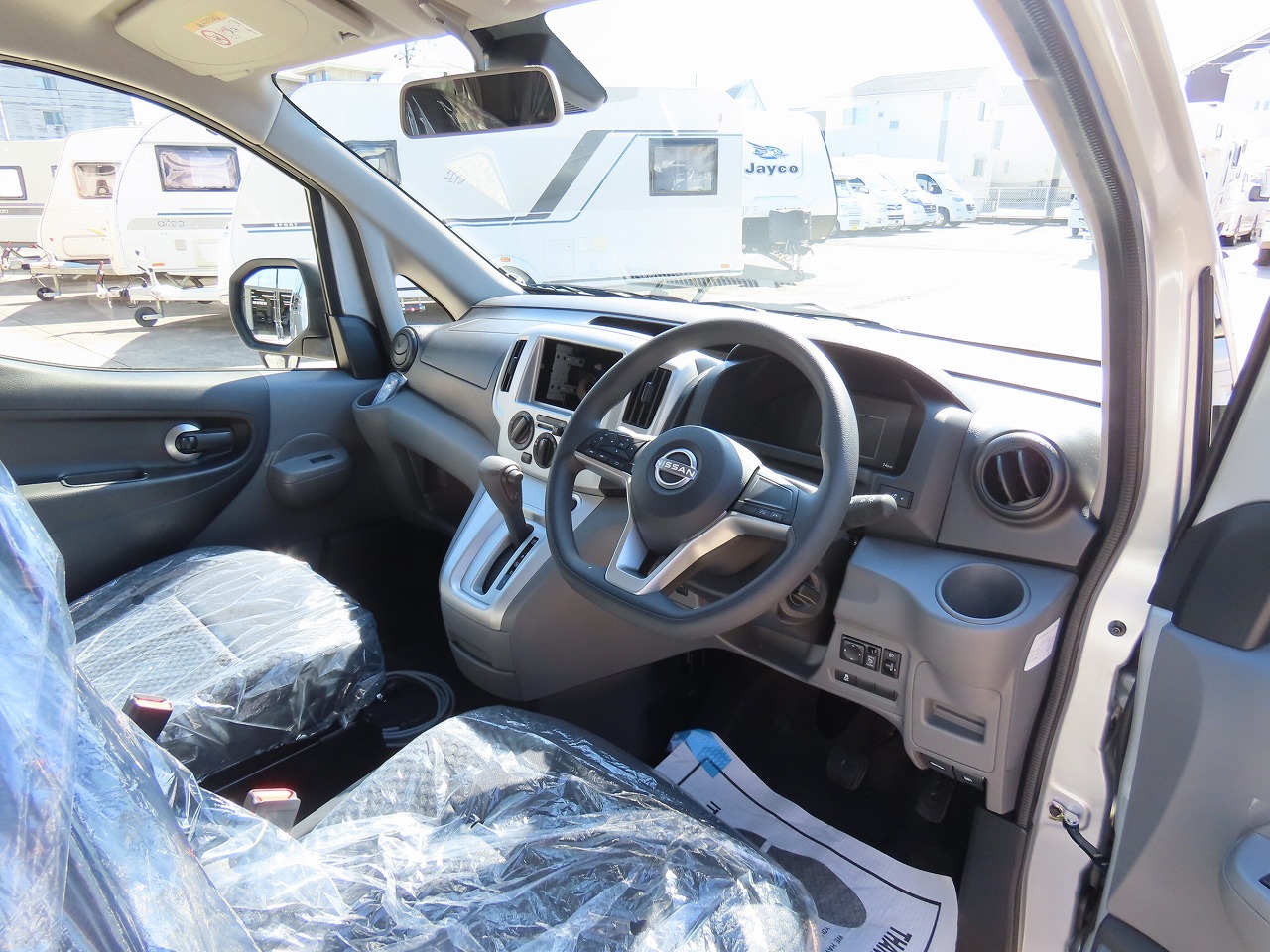 キャンピングカー バンコン NV200ﾊﾞﾈｯﾄ FOCS　Luz ﾙｿ 新車即納