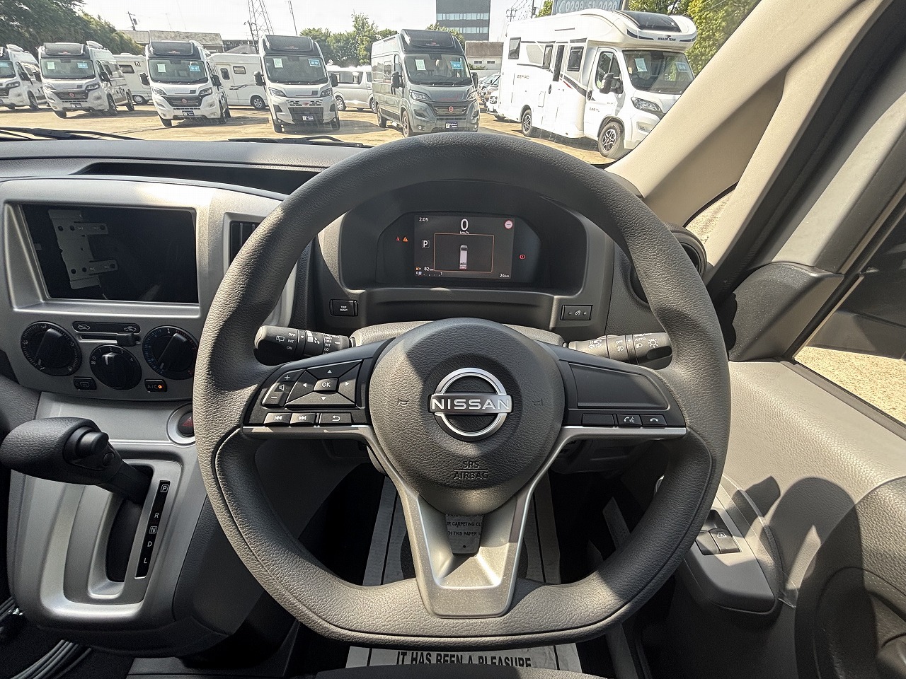 キャンピングカー バンコン NV200　ﾊﾞﾈｯﾄ　FOCS Luz ﾙｿ　新車即納車