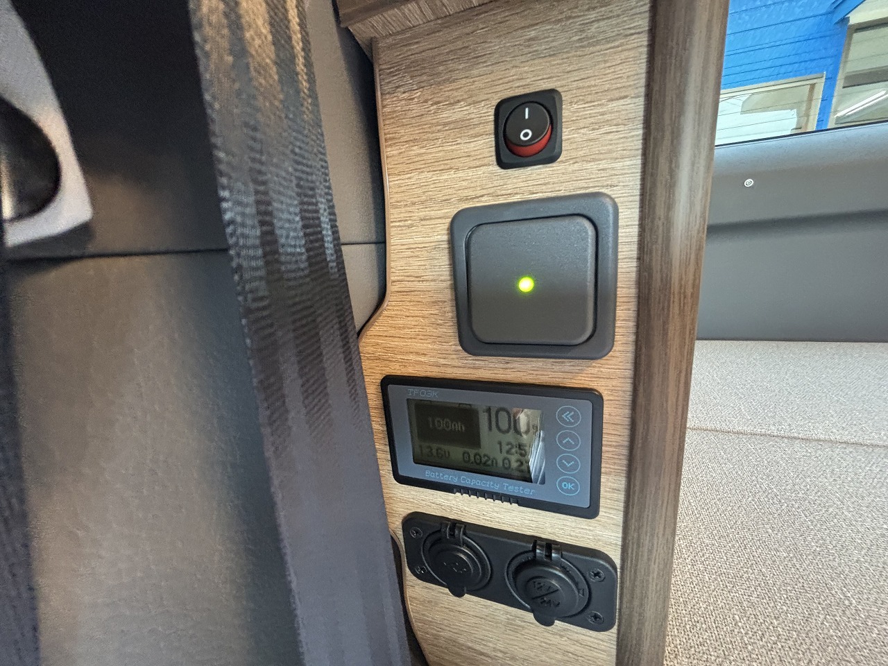キャンピングカー バンコン NV200　ﾊﾞﾈｯﾄ　FOCS Luz ﾙｿ　新車即納車
