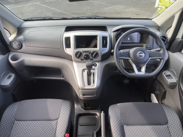 キャンピングカー バンコン NV200ﾊﾞﾈｯﾄ FOCS Luz ﾙｿ 新車即納