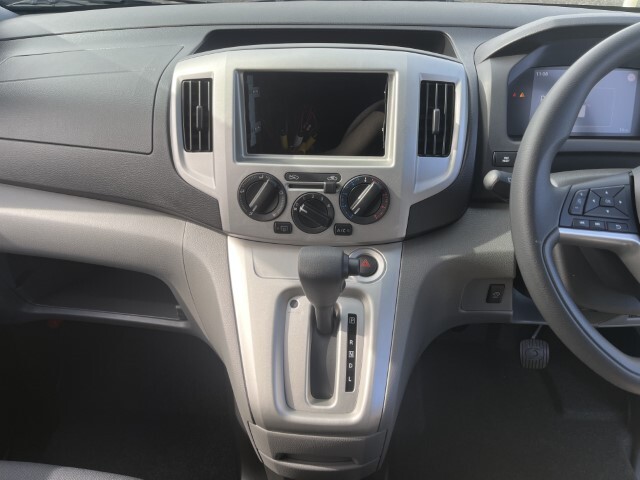 キャンピングカー バンコン NV200ﾊﾞﾈｯﾄ FOCS Luz ﾙｿ 新車即納