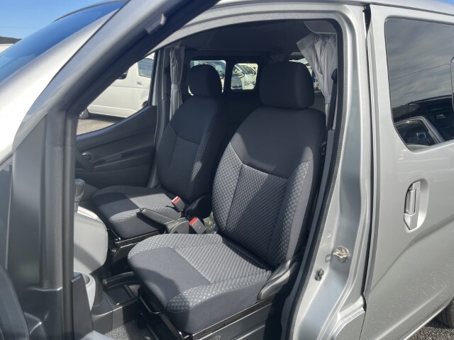 キャンピングカー バンコン NV200ﾊﾞﾈｯﾄ FOCS Luz ﾙｿ 新車即納