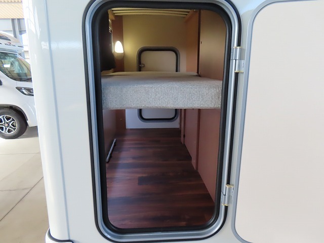 キャンピングカー キャブコン ｶﾑﾛｰﾄﾞﾌｼﾞｶｰｽﾞｼﾞｬﾊﾟﾝNova新車　4WD