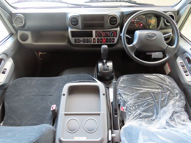 キャンピングカー キャブコン ｶﾑﾛｰﾄﾞﾌｼﾞｶｰｽﾞｼﾞｬﾊﾟﾝNova新車　4WD