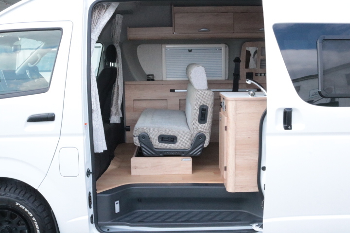 キャンピングカー バンコン ﾊｲｴｰｽ ﾅｯﾂRVﾘｰｸⅡ FF暖房 冷蔵庫 1ｵｰﾅｰ