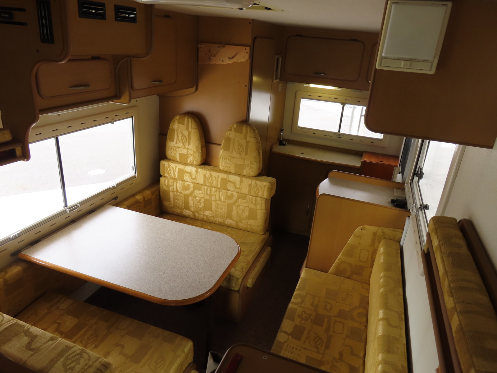 キャンピングカー キャブコン ﾗｲﾄｴｰｽ ﾊﾞﾝﾃｯｸ ｱﾄﾑ現状販売 MT4WD