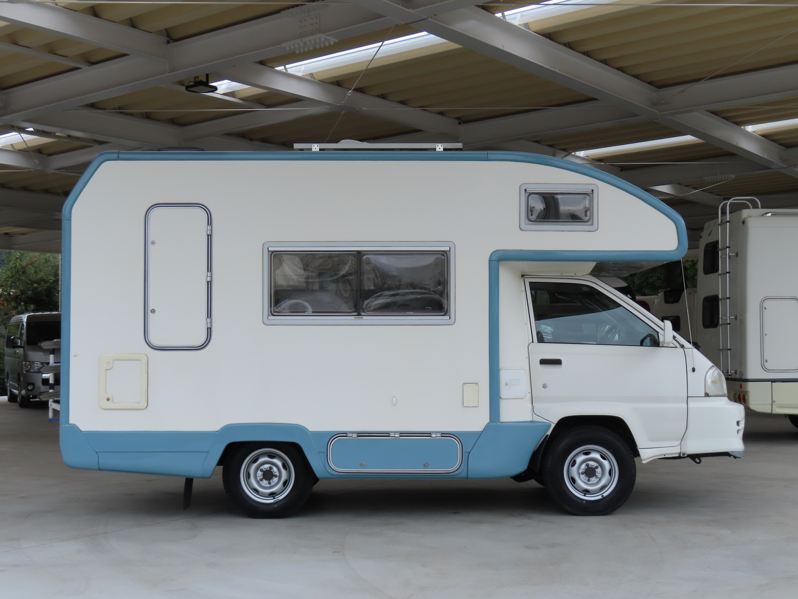キャンピングカー キャブコン ﾗｲﾄｴｰｽ ﾊﾞﾝﾃｯｸ ｱﾄﾑ現状販売 MT4WD