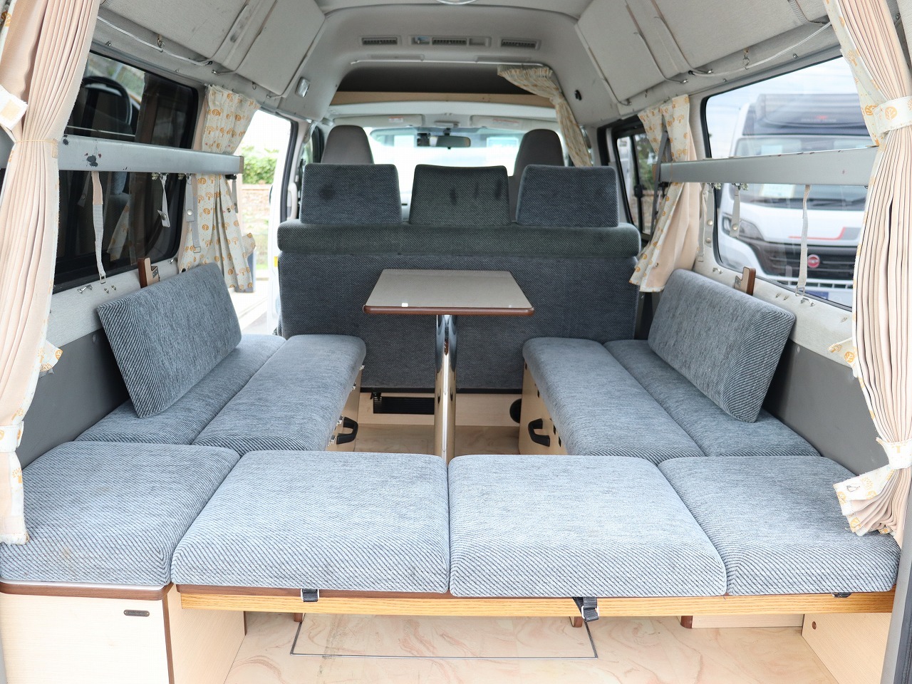 キャンピングカー バンコン ﾊｲｴｰｽ ﾘﾝｴｲ ﾊﾞｶﾝﾁｪｽ ﾘｯﾂ
