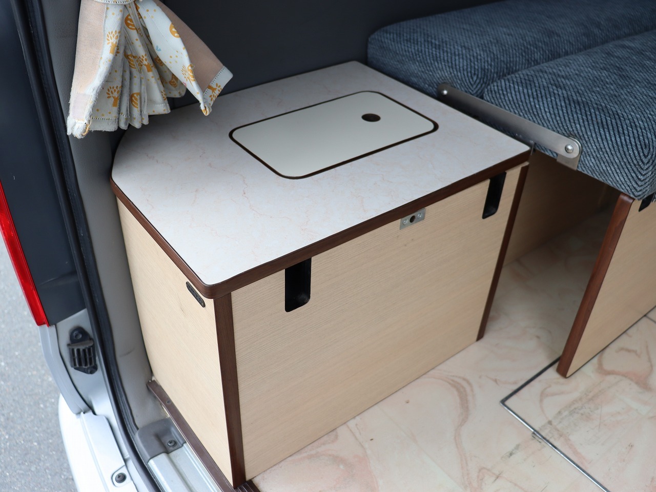 キャンピングカー バンコン ﾊｲｴｰｽ ﾘﾝｴｲ ﾊﾞｶﾝﾁｪｽ ﾘｯﾂ