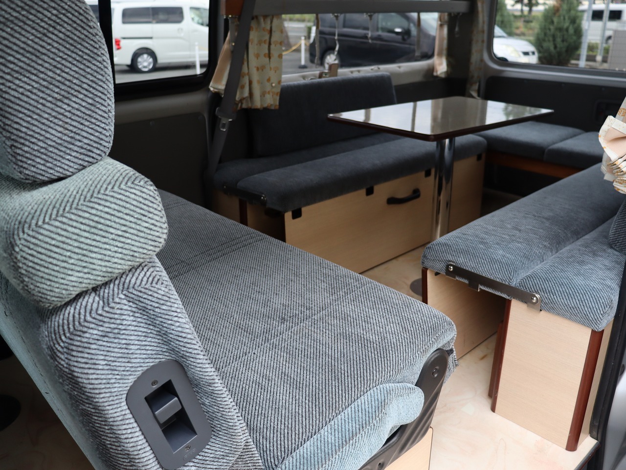 キャンピングカー バンコン ﾊｲｴｰｽ ﾘﾝｴｲ ﾊﾞｶﾝﾁｪｽ ﾘｯﾂ