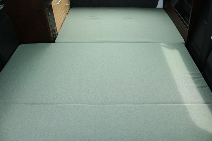 キャンピングカー 軽キャンパー ｱﾄﾚｰ ぷちｷｬﾝ 4WD　ﾎﾟﾀ電仕様