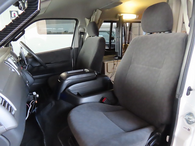 キャンピングカー バンコン ﾊｲｴｰｽ かｰいんてりあ高橋 ﾘﾗｯｸｽﾜｺﾞﾝ 4WD