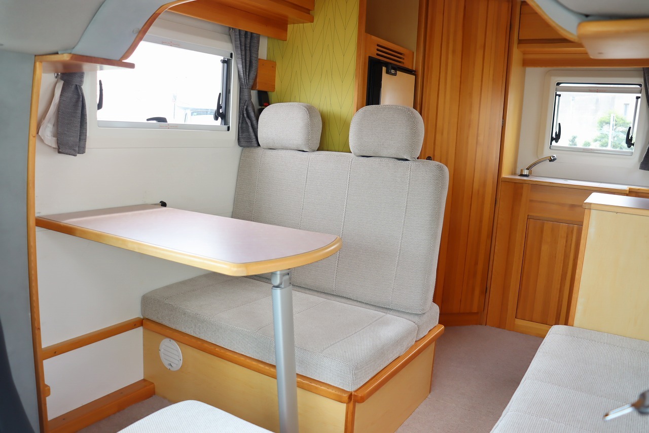 キャンピングカー キャブコン NV200ﾊﾞﾈｯﾄ AtoZ ｱﾙﾌｧ ﾀｲﾌﾟ1　