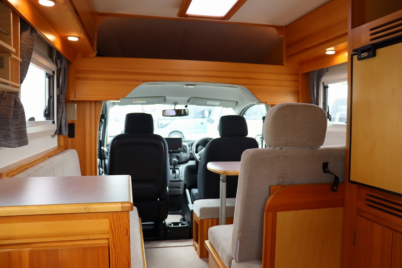 キャンピングカー キャブコン NV200ﾊﾞﾈｯﾄ AtoZ ｱﾙﾌｧ ﾀｲﾌﾟ1　