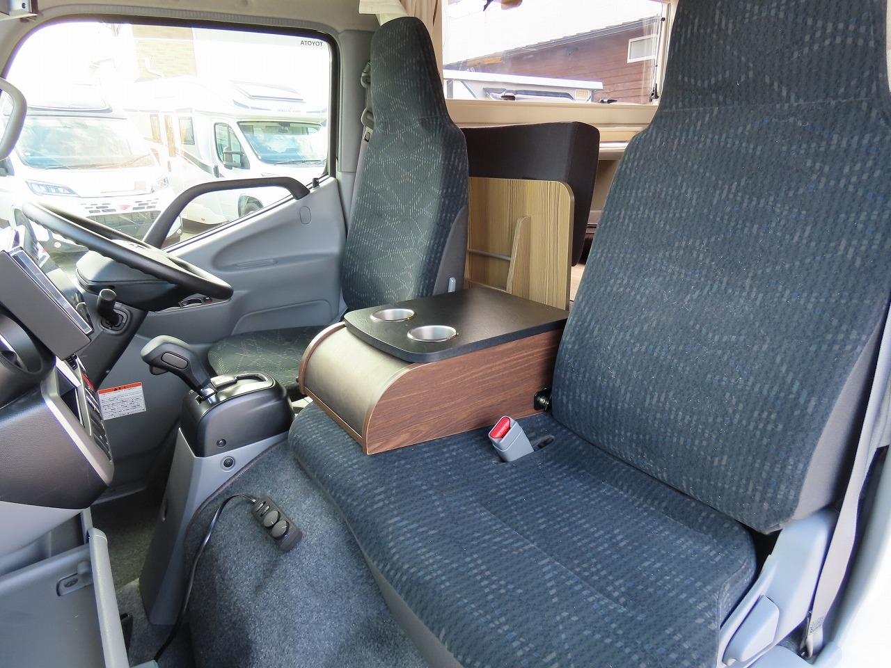 キャンピングカー キャブコン ｶﾑﾛｰﾄﾞ ﾊﾞﾝﾃｯｸ製　ｼﾞﾙ520 4WD